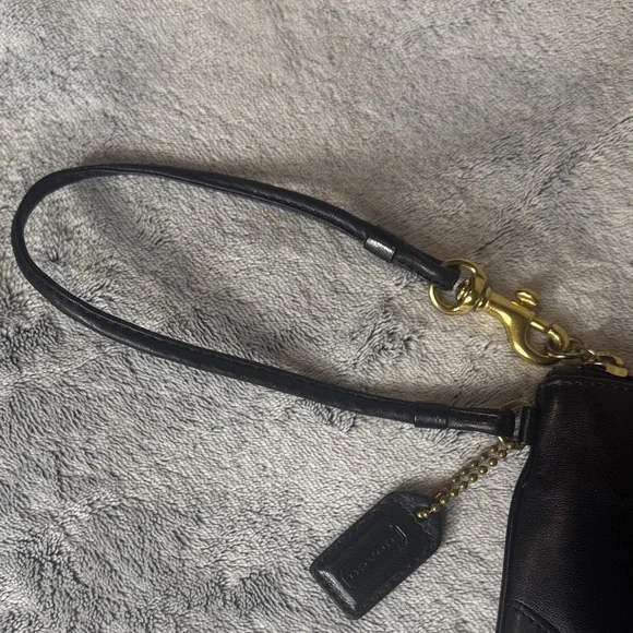 Coach Black Smooth Leather Wristlet - Vintage Y2K - Picture 7 of 9